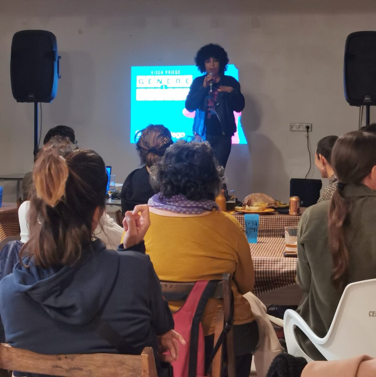 falguera_merce's tweet image. Aquest vespre a la festa de tancament de les #JJFF25 de #Cardedeu al @LaMetxeraCasal amb la @viddapriego : una estona de riures amb bona companyia! #MomentsDeVida