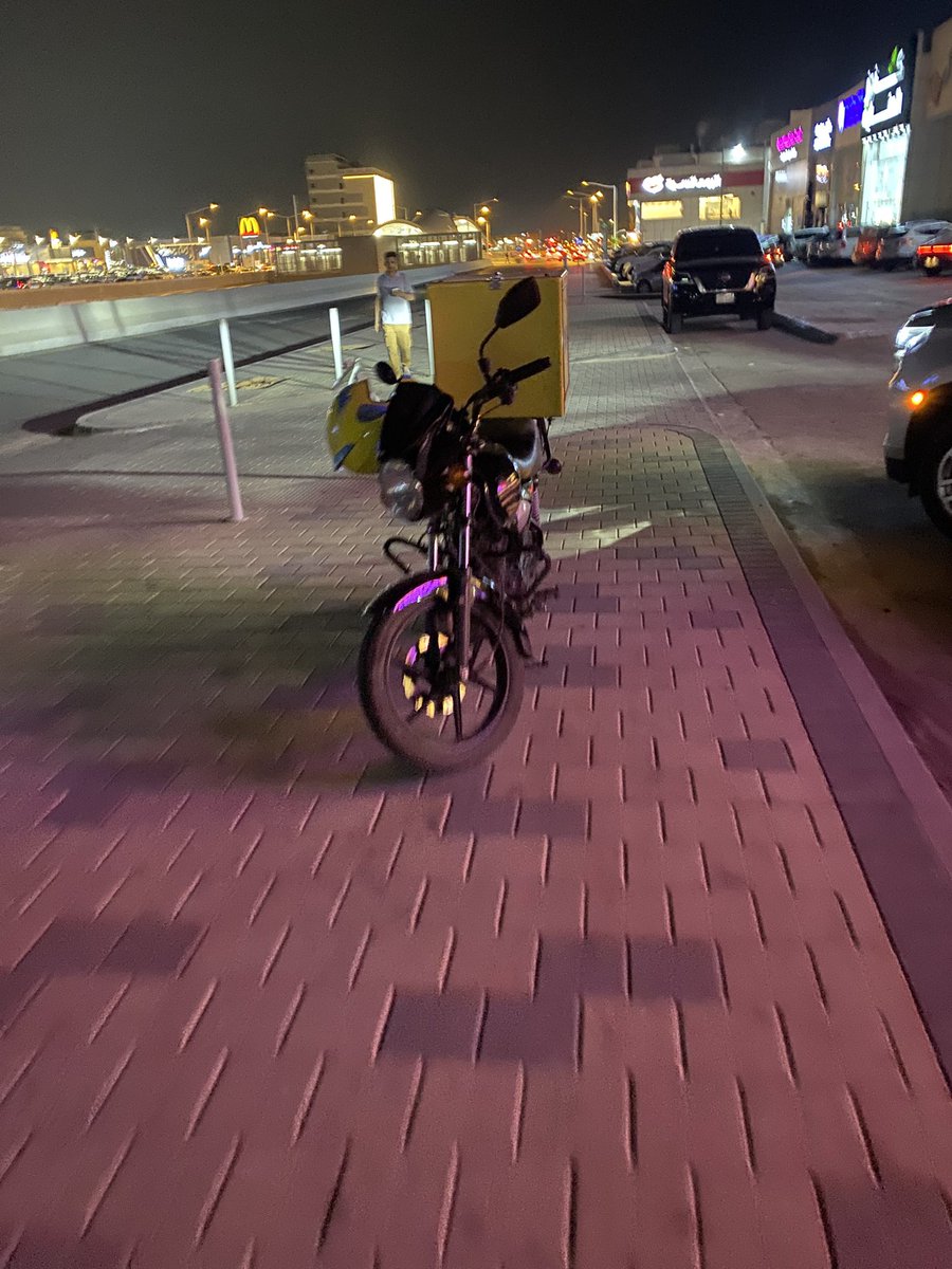 ██████ ██ ████████ tweet media