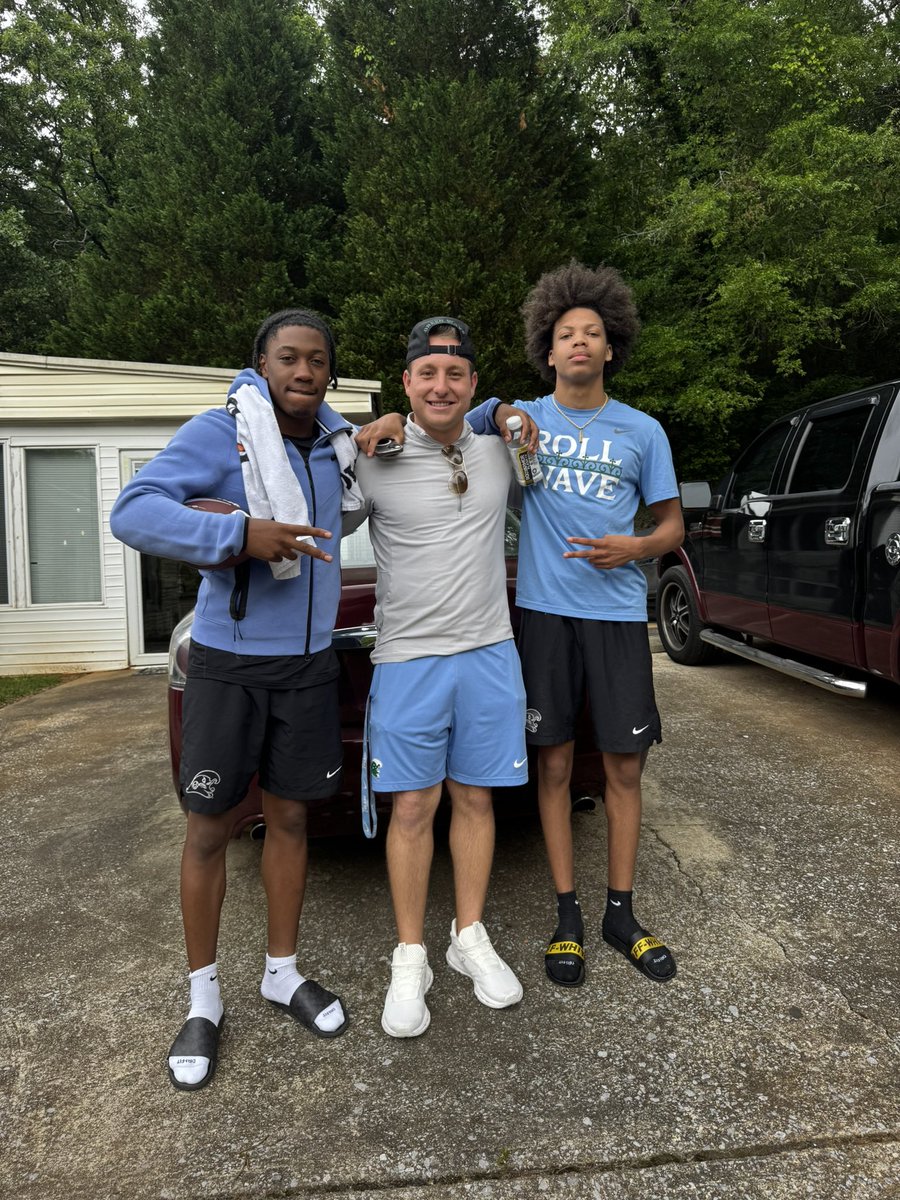 Kyree “Ree” Lewis 🥋 (@kyreelewis256) on Twitter photo My guy <a href="/braydenbrez/">Brayden Berezowitz</a> stopped through to chop it up with me <a href="/JaymoneyLew1/">Jayden “Jaymoney” Lewis 🪦</a> <a href="/Jackson52Coach/">Coach Rico Jackson</a> <a href="/AnnistonDawgs/">Anniston Bulldog Football</a> My guy <a href="/braydenbrez/">Brayden Berezowitz</a> stopped through to chop it up with me <a href="/JaymoneyLew1/">Jayden “Jaymoney” Lewis 🪦</a> <a href="/Jackson52Coach/">Coach Rico Jackson</a> <a href="/AnnistonDawgs/">Anniston Bulldog Football</a>