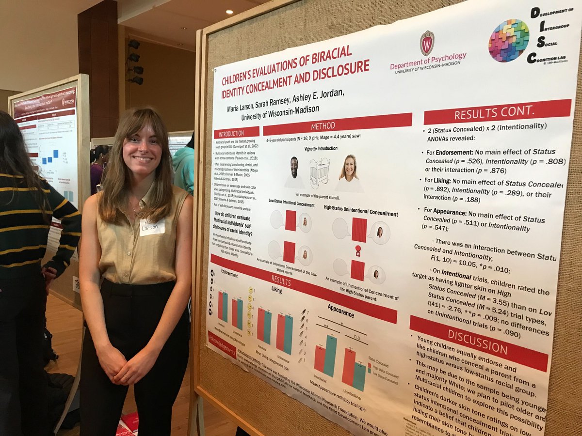 DISC_LabKids's tweet image. Two students from the DISC lab presented at the 2025 Undergraduate Research Symposium! Kal presented their research talk on group membership and shared preferences in children and Maria presented her poster on children's evaluations of Biracial identity disclosure. Great work!