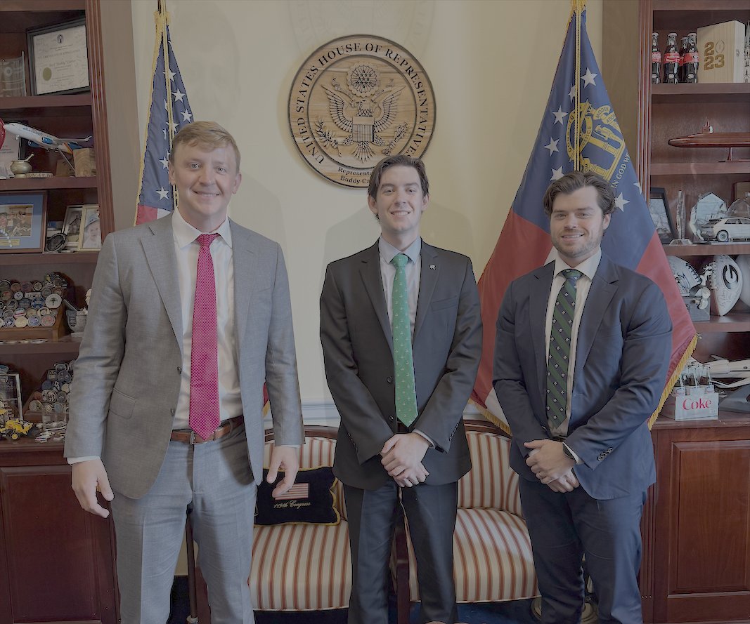 CCE_GA's tweet image. Many thanks to @RepBuddyCarter and his staff for a great meeting in D.C. @CCE_GA participated in a much larger #cleanenergy outreach. @CRESenergy & @ConsEnergyNet convened nearly 40 clean energy advocates, business leaders, and state officials from 18 states for the seventh…