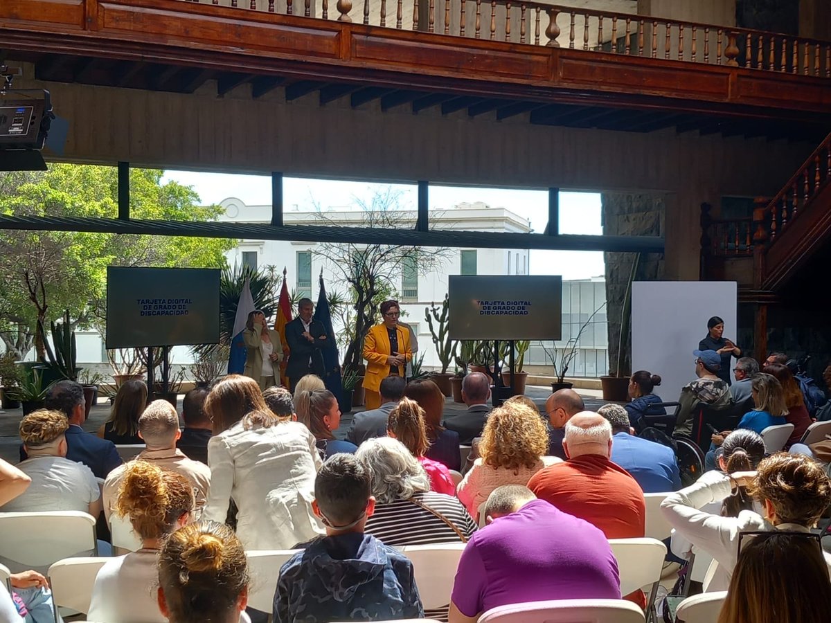 Ayer participamos en la presentación de la app de la Tarjeta Acreditativa del Grado de Discapacidad. 

La app "Discapacidad Canaria" ya se puede bajar desde la plataforma Google play store. Su objetivo: tener en formato digital los datos relevantes al Grado de discapacidad.