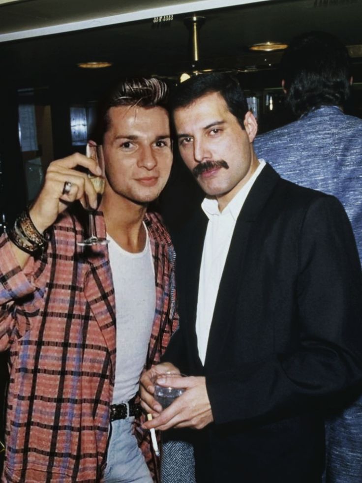 ArielBernadotte's tweet photo. King Dave Gahan ๐๐ท#Happy63 #DaveGahan #DepecheMode https://t.co/73zwcWdXGa