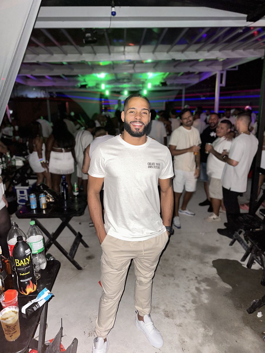 Nem só de luta vive um lutador né 🔥🍾🕺🏾
