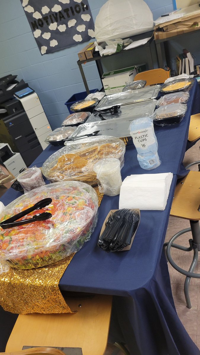 PrincipalShepp's tweet image. This week was amazing! We celebrated our incredible teachers and nurses for Appreciation Week. I hope our staff felt ALL the love!
#GDubbTakesFlight
Thank you for all you do!
#TeacherAppreciationWeek #NursesWeek
#GWES #EaglePride #CitySchools #BCPSS