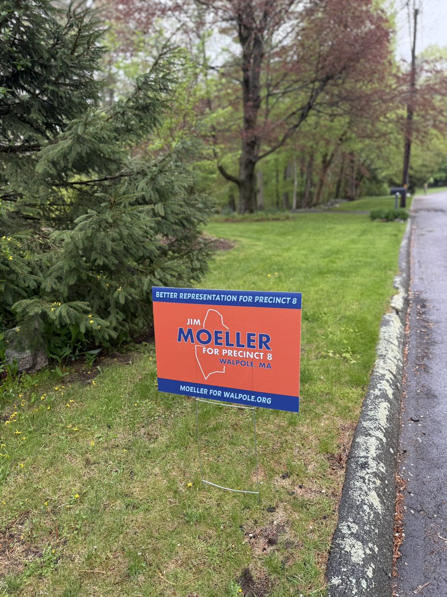 Moeller4Walpole's tweet photo. Thanks to those friends who have put up yard signs. If you’d like one, please let me know. We’re only 11 days from Election Day! https://t.co/mHguoqKOK5