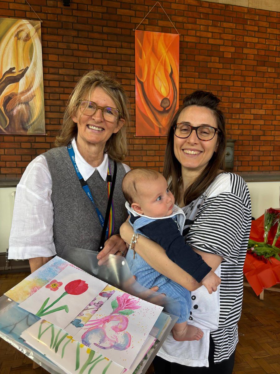 Division of Medicine WX (@wx_medicine) on Twitter photo #dyingmattersweek We had a patient tell her story of her early pregnancy loss & how painting helped her loss. Now has a beautiful baby 🌈❤️<a href="/MaternityWX/">Whipps Cross Maternity</a> <a href="/ratansiz/">💙Zebina Ratansi, MBE, RN💙</a> <a href="/ShanthiniAvorg/">Shanthini Avorgbedor</a> <a href="/ElliottsThe/">mark elliott</a> <a href="/mcspud_pitt/">Maria Pitt💙☘️</a> #dyingmattersweek We had a patient tell her story of her early pregnancy loss & how painting helped her loss. Now has a beautiful baby 🌈❤️<a href="/MaternityWX/">Whipps Cross Maternity</a> <a href="/ratansiz/">💙Zebina Ratansi, MBE, RN💙</a> <a href="/ShanthiniAvorg/">Shanthini Avorgbedor</a> <a href="/ElliottsThe/">mark elliott</a> <a href="/mcspud_pitt/">Maria Pitt💙☘️</a>