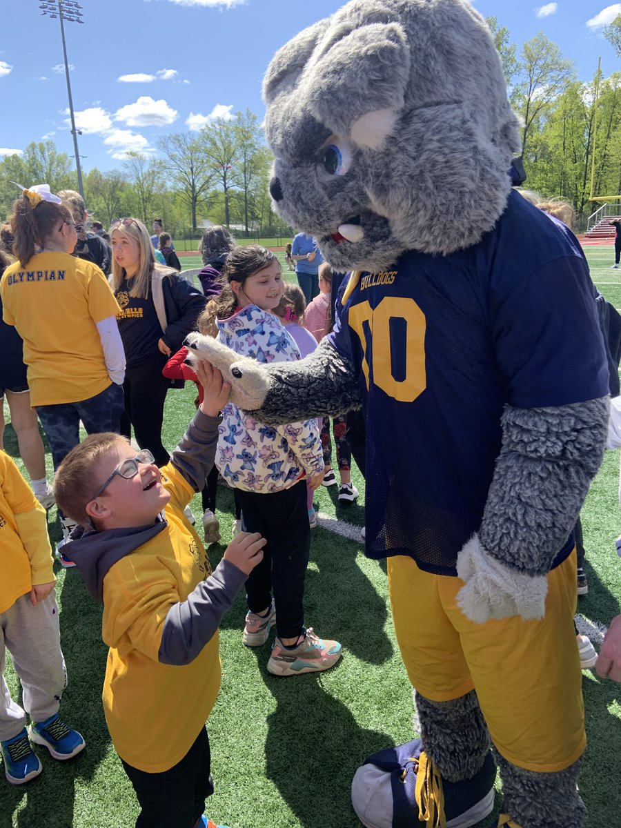 MsGabbyG tweet media