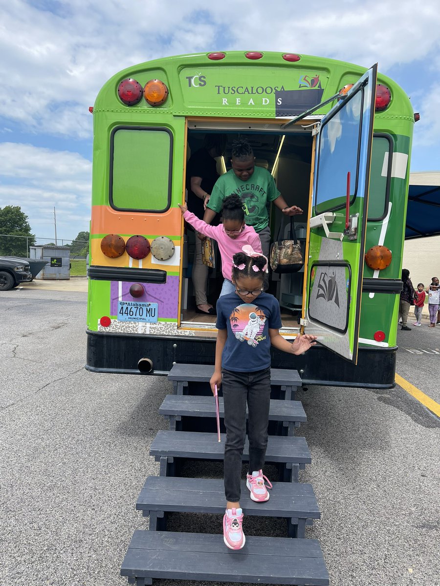 CentralESChamps's tweet image. Rolling Into Literacy! 

Our students were excited to see the Literacy Bus at CES! Our students were given the chance to explore books and choose a free book to take home— all aboard a magical mobile library.