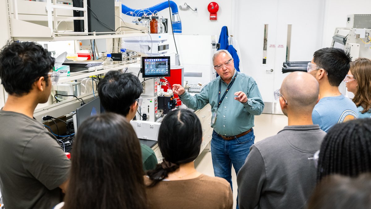 Argonne National Lab (@argonne) on Twitter photo Nearly 140 <a href="/ENERGY/">U.S. Department of Energy</a> interns are spending the summer at Argonne, gaining hands-on experience in nuclear engineering, quantum computing, and more—tackling real-world challenges alongside leading scientists - bit.ly/4j6wUe4 Nearly 140 <a href="/ENERGY/">U.S. Department of Energy</a> interns are spending the summer at Argonne, gaining hands-on experience in nuclear engineering, quantum computing, and more—tackling real-world challenges alongside leading scientists - bit.ly/4j6wUe4