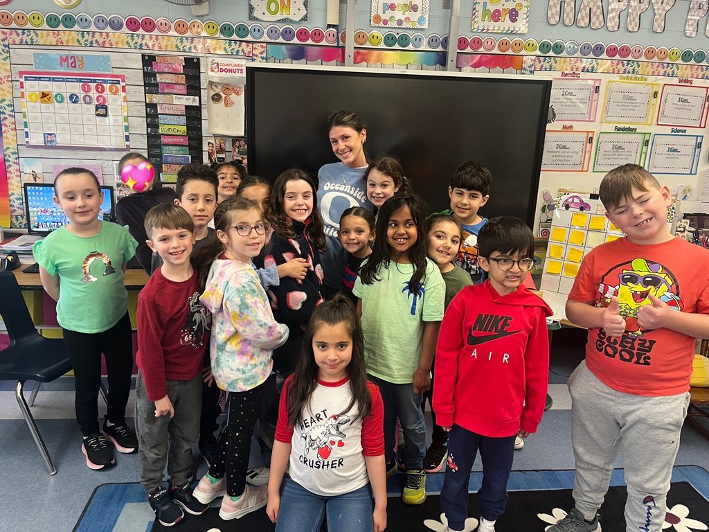 We love you, Ms. Rugolo🩷 Our classroom sure will be missing a huge part of our family. Your future students are so very lucky✏️🥲🍎 <a href="/MissRugolo/">Christina Rugolo</a> @Sch9E