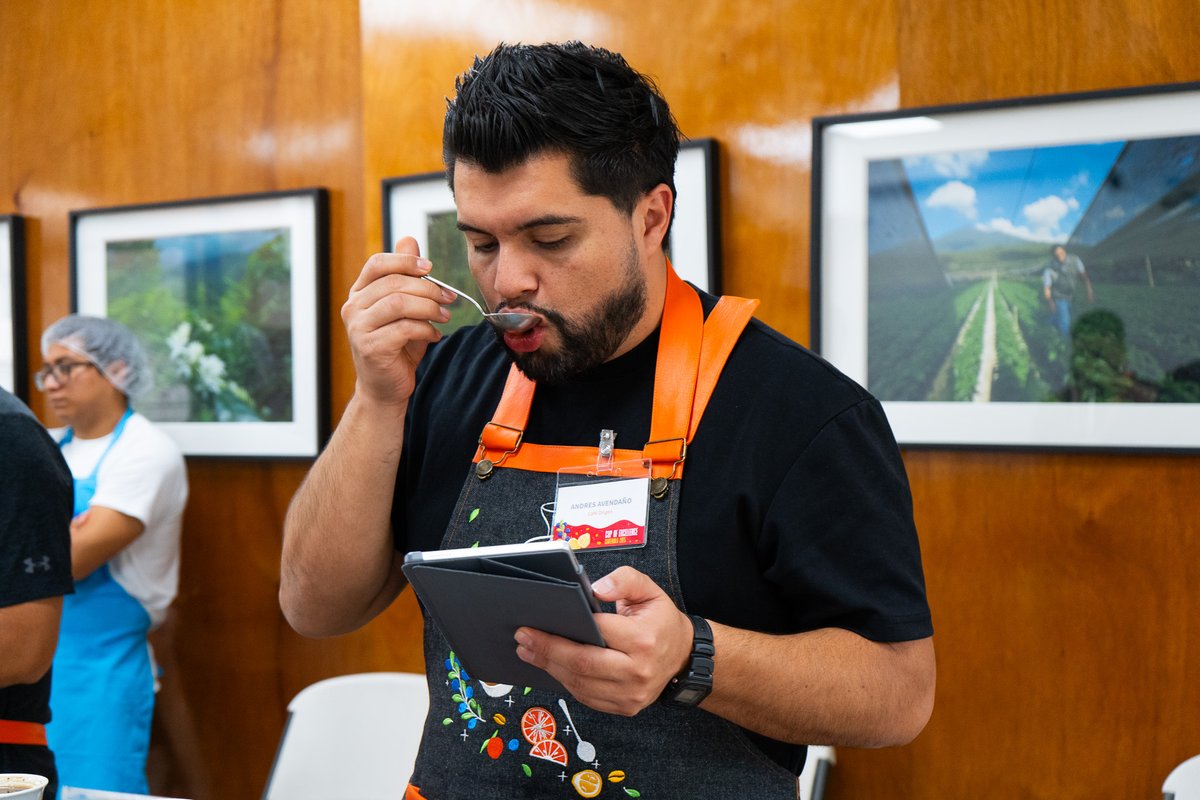 #CupOfExcellence | Del 5 al 9 de mayo, el panel de 11 catadores nacionales junto al juez líder Ricky Dyson, están evaluando los 186 lotes que ingresaron a la fase de Preselección del Programa Cup of Excellence Guatemala 2025 ☕🇬🇹

#GuatemalanCoffees <a href="/cupofexcellence/">Cup of Excellence</a>