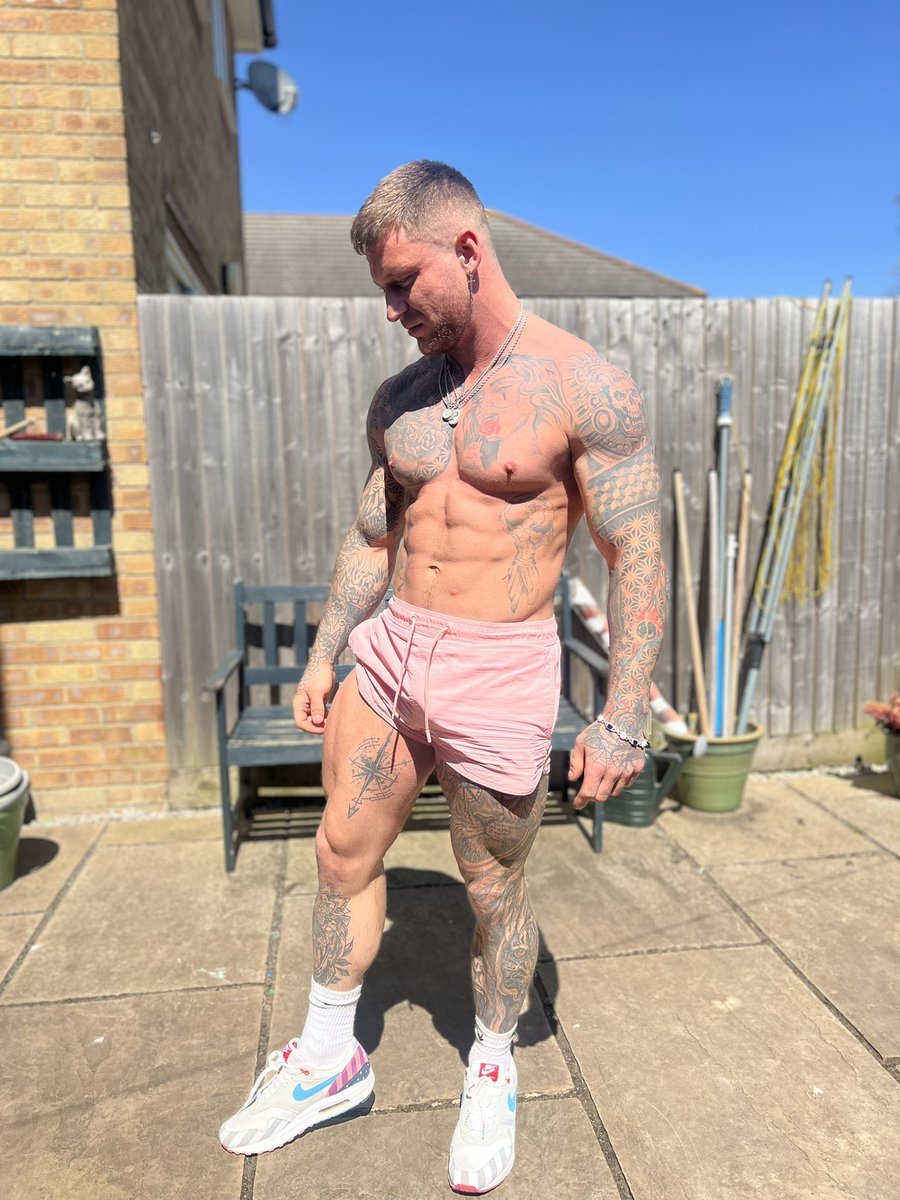 Who else has been loving the sun?  ☀️ 

#UnitedKingdom 🇬🇧