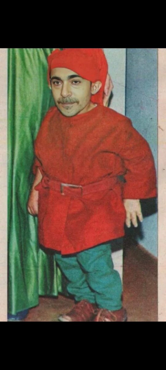 FB taraftarına yenilgiyi hazmetmeyi öğretecek olan namıdeğer  'ETKİSİZ ELEMAN' Ahmet Ercanlar'ın kurucusu olduğu sansürsüz futbolda "O kutlama bu hafta olmayacak"gibi Ahmet için büyük bizim için ığğ bir başlık atıldı. Bu Ahmet kimdir,ne iş yapar? Onun flooduna bakalım hep beraber