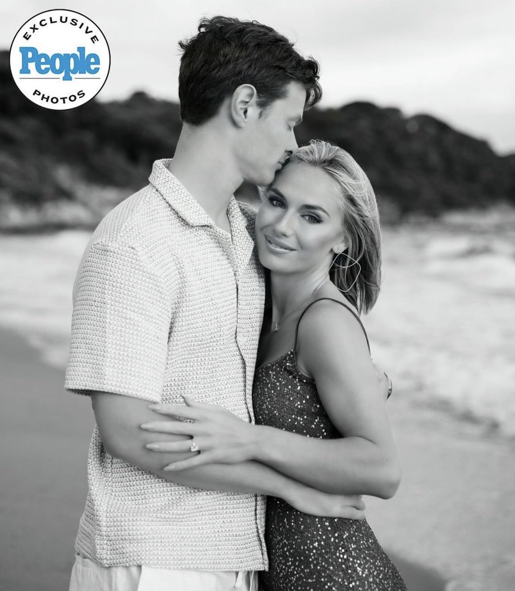 BravoAndBlaze's tweet photo. Emmy and Will are engaged #SouthernHospitality https://t.co/YhOqdLXbq6