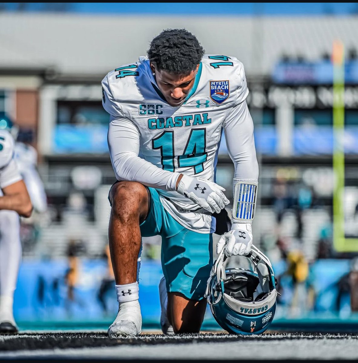 #AGTG After a great talk with <a href="/Coach_Brookins/">Keelon Brookins</a>, I’m blessed to receive an offer from Coastal Carolina!  #chantsup <a href="/CoastalFootball/">Coastal Football</a> <a href="/CoachCox_DB/">C.J. Cox</a> <a href="/grayson_fb/">Grayson Football</a> <a href="/CoachSB_4theG/">Santavious Bryant</a> <a href="/CoachCarswell/">Gregory Carswell 👐🏿👣</a> <a href="/coach_them_up1/">HP</a> <a href="/TrellJones203/">Trell Jones// Coach</a> <a href="/BigCoachMarvin/">Marvin Hammonds</a> <a href="/CoachStokowski/">Coach Joe Stokowski</a> <a href="/ChadSimmons_/">ChadSimmons</a> <a href="/adamgorney/">Adam Gorney</a>