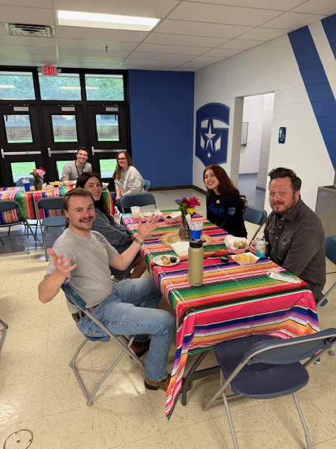 Tim Drinkwine (@wcsgms) on Twitter photo We are so grateful for a wonderful week of treats provided for our TEACHERS by our Parent's Club (PTO) in acknowledgement of #TeacherAppreciationWeek
We capped it off with lunch provided by <a href="/MojosTacosTruck/">Mojo’s Tacos truck</a>
🌮🌽
#GeneralsLEAD #TheSkyIsTheLimit We are so grateful for a wonderful week of treats provided for our TEACHERS by our Parent's Club (PTO) in acknowledgement of #TeacherAppreciationWeek
We capped it off with lunch provided by <a href="/MojosTacosTruck/">Mojo’s Tacos truck</a>
🌮🌽
#GeneralsLEAD #TheSkyIsTheLimit