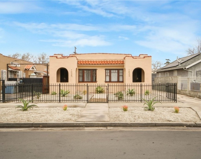 tevaproperties's tweet image. Teva Properties has successfully closed escrow on the sale of 60th Place Apartments in Los Angeles, CA for $977,500. The asset was originally purchased for $625,000 and underwent extensive renovations. This disposition marks Teva Properties’ 26th sale in the Western US since 2016
