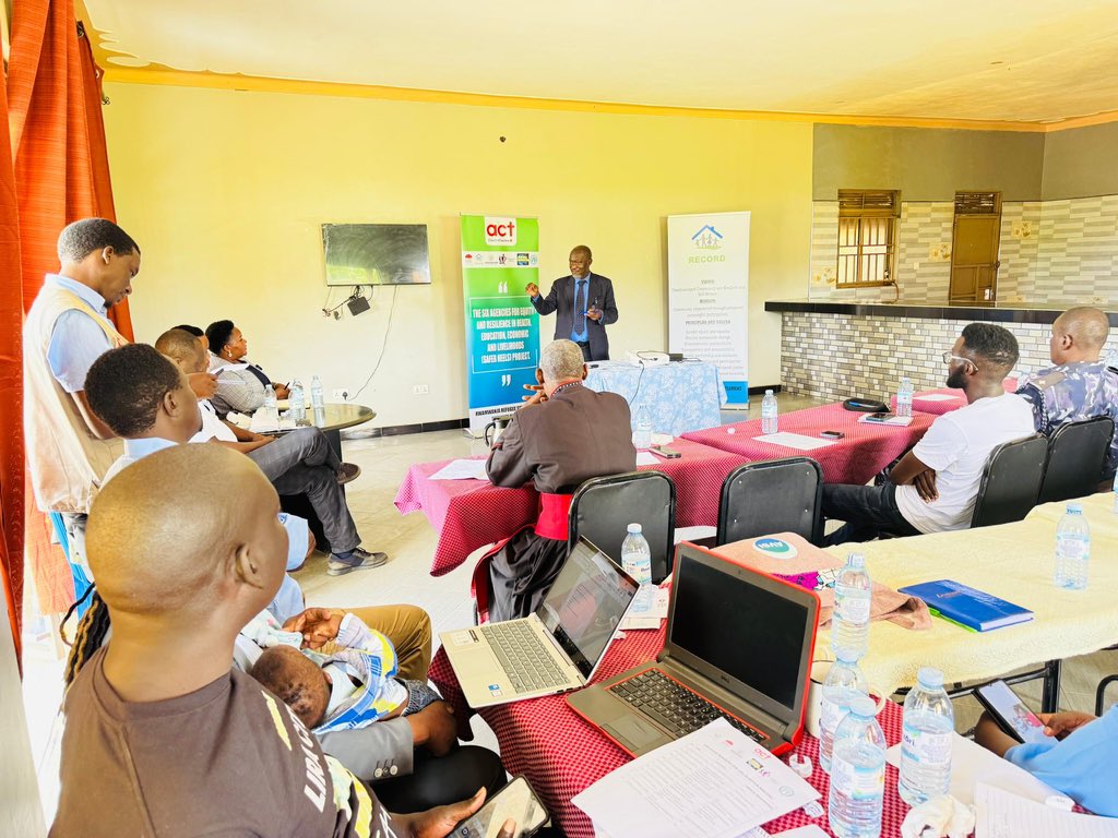 During the #SAFERHEELsLaunch, Dr. Shaban Mugerwa from Uganda AIDS Commission highlighted challenges faced by young girls in sex work, emphasizing need for stigma-free healthcare services. He calls for inclusive approaches &amp; pledges support for @SAFERHEELs Consortium to present