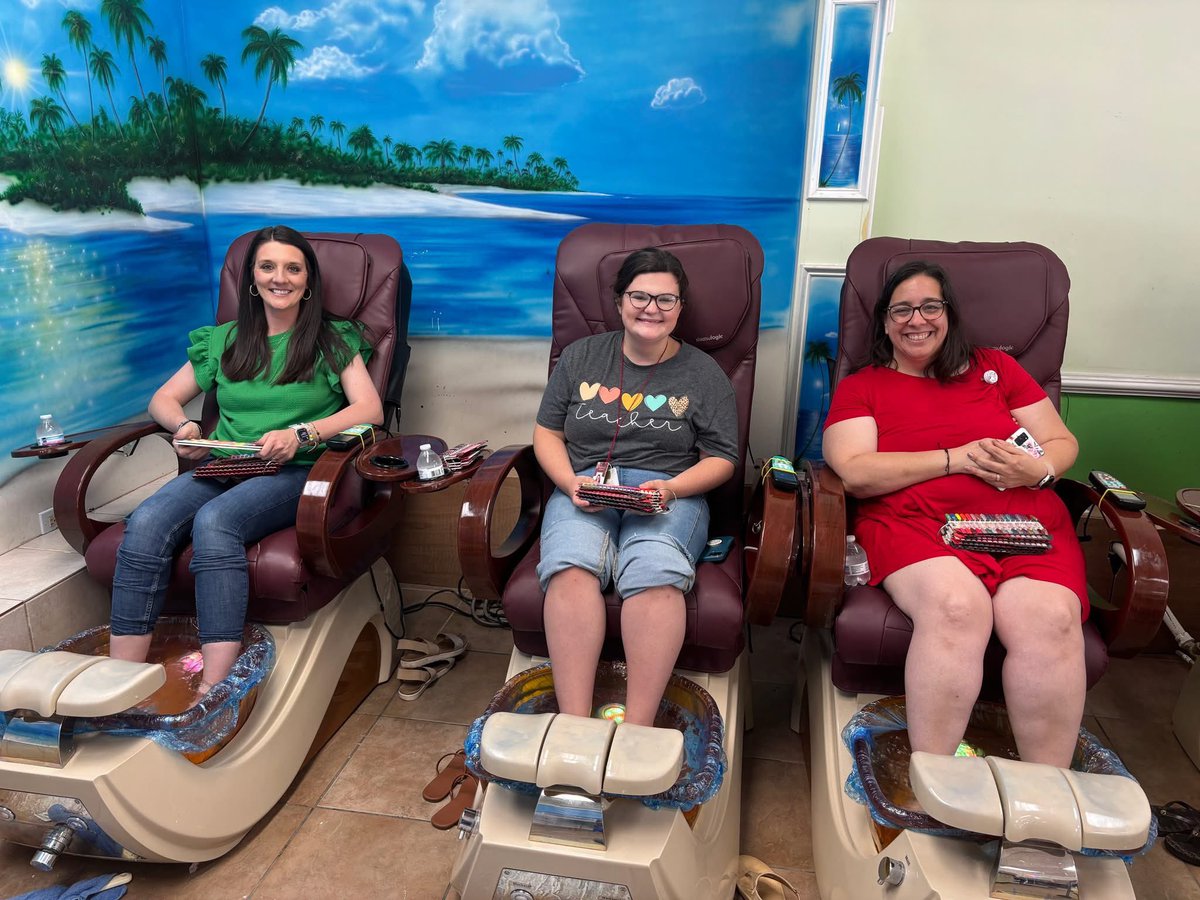 EufaulaPrimary's tweet image. Thank you, EPS PTO, for pampering our teachers this week!