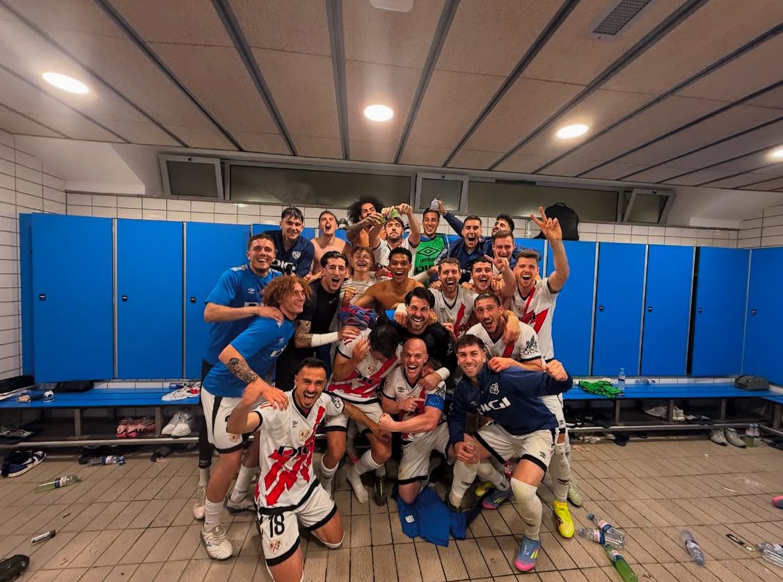 EURO RAYO 🇪🇺⚡️

(Hacer zoom a Isi si os atrevéis)