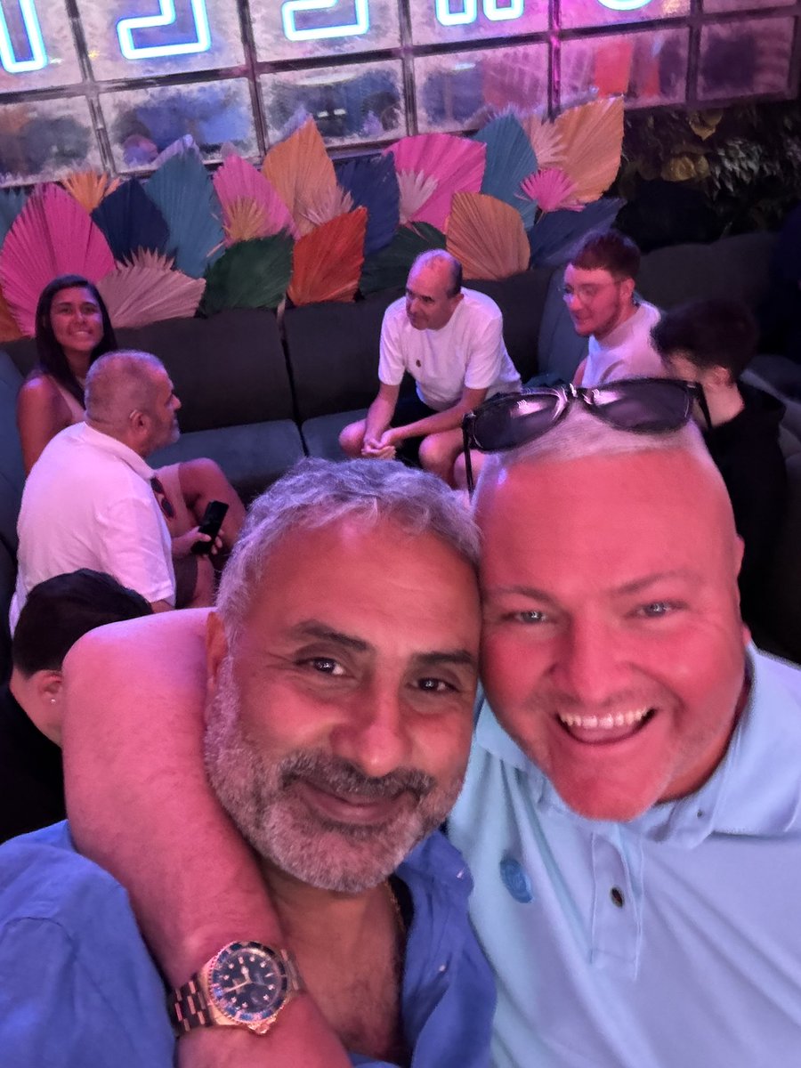 Same old faces are out in force again in Bournemouth 👊🏽💜💙
#everyweekwefollow