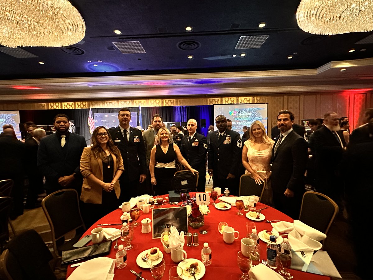 It was an honor to present the award for Nevada Noncommissioned Officer of the Year to Staff Sgt. Diego Alva-Figueroa at the 2025 MAC Night Out.

VBG deeply values the opportunity for the Veteran community to stand together with gratitude and respect. Congratulations, Diego!
