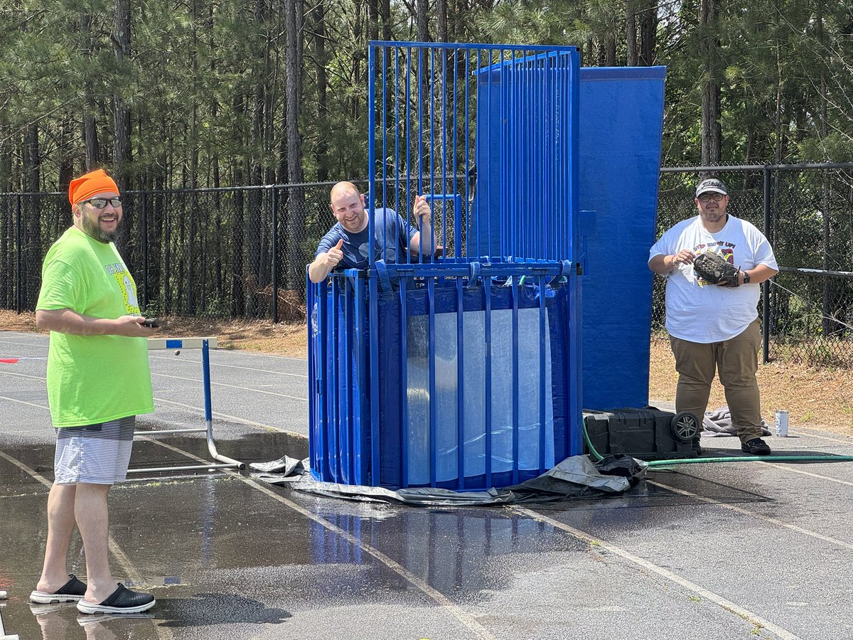 Stephanie Hosley (@hosleystephanie) on Twitter photo <a href="/SSCMS_FCS/">Sandy Springs Charter Middle School - FCS</a> Fun in the sun with our Stallions made this the BEST day ever! Carnival 2025 was a time!☀️😎🥳 <a href="/lhwoodruff/">Laurie Woodruff</a> <a href="/MarcquezHaley/">Marcquez Haley</a> <a href="/AmyNWatson1/">Amy N Watson</a> <a href="/alexbatesedu/">Alexandra Bates</a> <a href="/SSCMS_FCS/">Sandy Springs Charter Middle School - FCS</a> Fun in the sun with our Stallions made this the BEST day ever! Carnival 2025 was a time!☀️😎🥳 <a href="/lhwoodruff/">Laurie Woodruff</a> <a href="/MarcquezHaley/">Marcquez Haley</a> <a href="/AmyNWatson1/">Amy N Watson</a> <a href="/alexbatesedu/">Alexandra Bates</a>