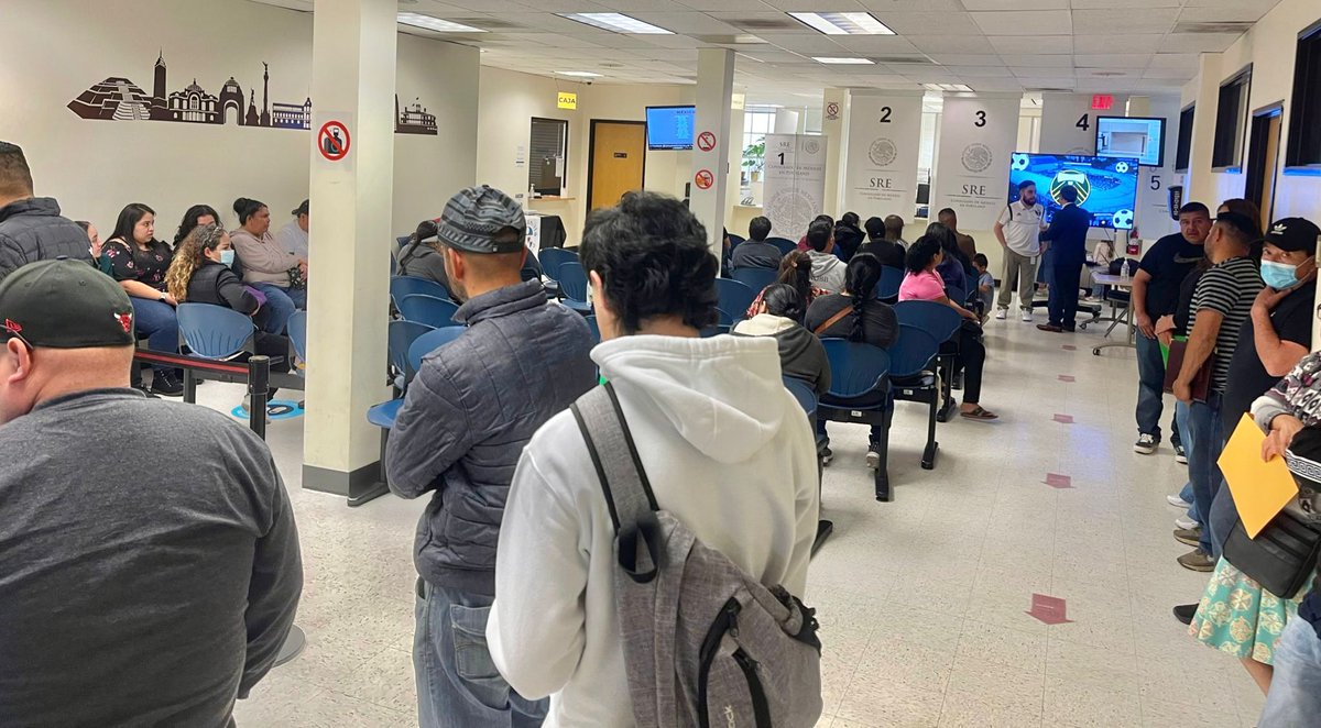 #SBD2025 - En <a href="/ConsulMexPot/">ConsulMex Portland</a> clausuramos una exitosa Semana Binacional del deporte, nos acompañó Osvaldo Figueroa, representante de <a href="/TimbersFC/">Portland Timbers</a>,  equipo profesional de fútbol de la ciudad de Portland⚽️¡Gracias por motivar a nuestra comunidad a activarse y cuidar su salud! 💪🇲🇽🇺🇸