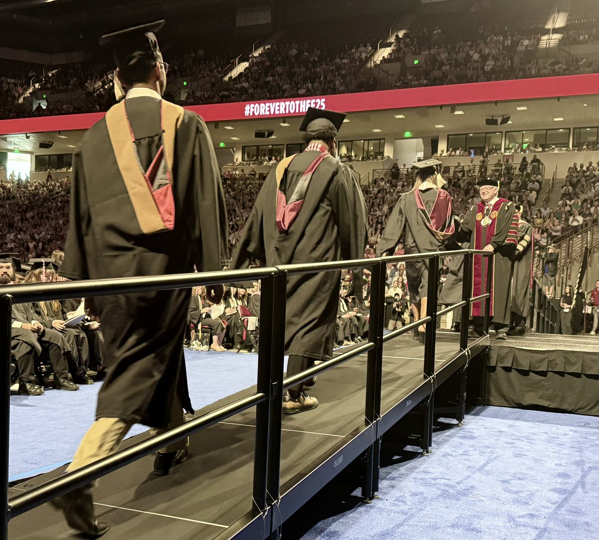 Andy Shain (@andyshain) on Twitter photo Watching thousands of students graduate from <a href="/UofSC/">University of South Carolina</a> is inspiring. You appreciate the university’s impact on all these lives and can only imagine the lives they will change in the future. Good luck and Forever to Thee. Watching thousands of students graduate from <a href="/UofSC/">University of South Carolina</a> is inspiring. You appreciate the university’s impact on all these lives and can only imagine the lives they will change in the future. Good luck and Forever to Thee.