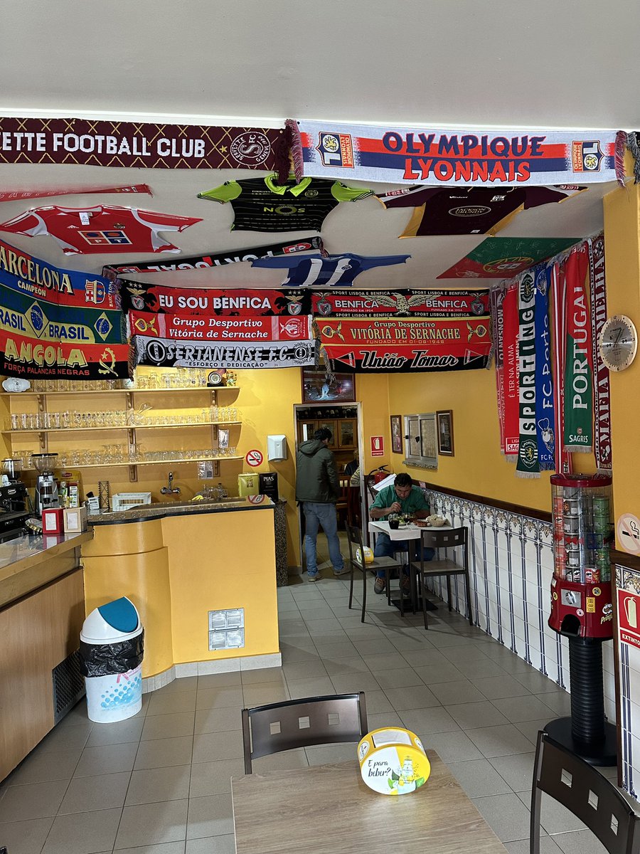 originalmarble's tweet photo. Lisbon football restaurant https://t.co/9UnLqhrgFO