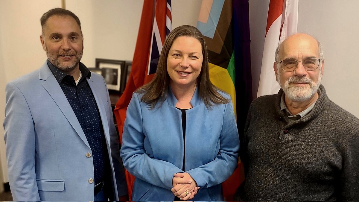 Catherine Fife (@cfifekw) on Twitter photo It was a pleasure meeting with constituent Dr Jerry Rosenblum and Scott Witmer from <a href="/OntariosDoctors/">Ontario Medical Association</a> today. With a long career that continues to serve patients, Dr Rosenblum's insights about much needed improvements to Ontario's health care are incredibly valuable. #onpoli It was a pleasure meeting with constituent Dr Jerry Rosenblum and Scott Witmer from <a href="/OntariosDoctors/">Ontario Medical Association</a> today. With a long career that continues to serve patients, Dr Rosenblum's insights about much needed improvements to Ontario's health care are incredibly valuable. #onpoli