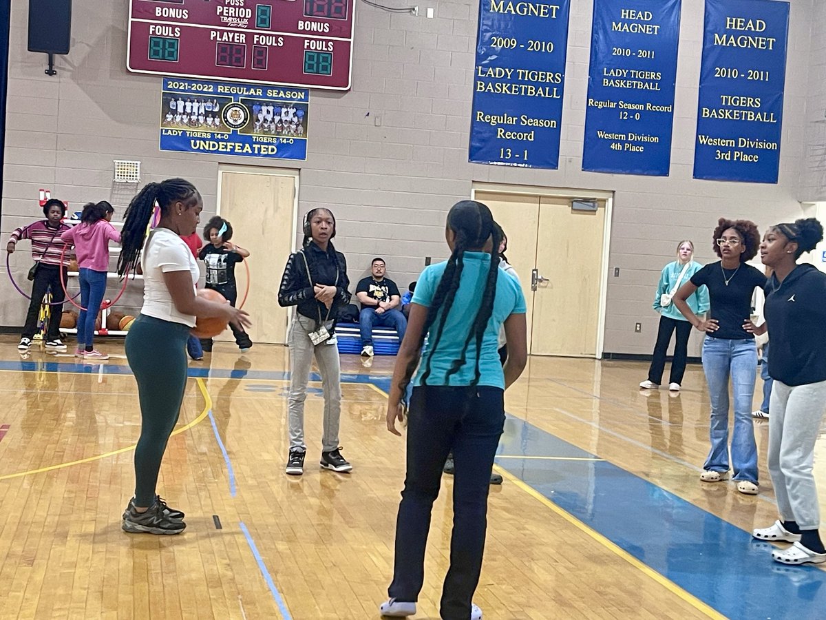 #MNPSWellnessWeek2025 is in the books. The best way to finish the week is with fun and fitness @headmagnetmiddle <a href="/MNPS_Kidshealth/">MNPS Healthy Schools</a>