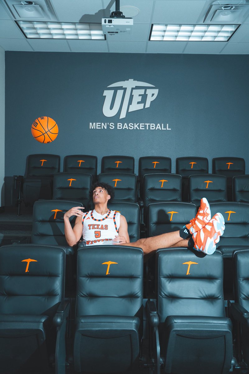 ImCjsmith's tweet image. Committed! ⛏️💙🧡