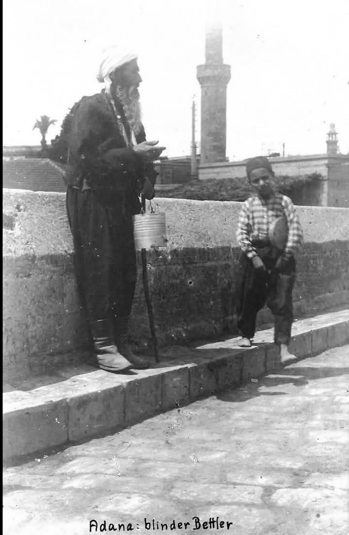 #Adana
#TarihiTaşKöprü
  Orijinal zemini ve korkulukları.
  Cafer Ağa Camii Minaresi
  Ulu Camii Minaresi