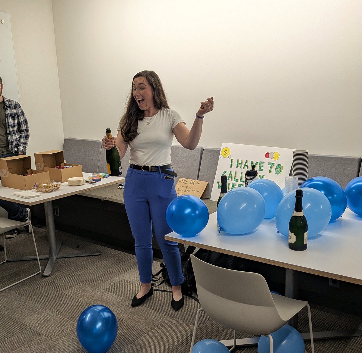 Congratulations Dr. Smith <a href="/hsmith922/">Haley Smith</a> on a great PhD defense! Thanks for all your work expanding our understanding of COS biological chemistry!