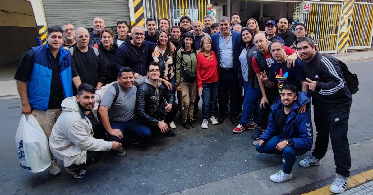 De que se ríen muchachos? Deberían estar preparados para la guerra al gobierno no riéndose. A los compañeros la plata no le alcanza @carlosperezsec @sergio_ortizok <a href="/sabriparedessec/">Sabrina Paredes</a> @oscartedescosec
<a href="/m_migliore/">Mario Migliore</a> <a href="/Arturogordill0/">Arturo</a> <a href="/cocorojas83/">Jose Rojas</a> <a href="/DanielOveja/">Daniel Ovejero</a> <a href="/gabyfranch77/">El PELA 85 🌶️</a> <a href="/VaneRamos1402/">Vanesa Ramos</a>