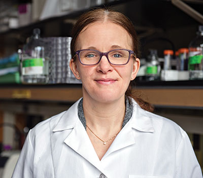 U-M Rogel Cancer Center (@umrogelcancer) on Twitter photo Rogel has 1 of 4 SPORE grants from <a href="/theNCI/">National Cancer Institute</a> focused on a theme or treatment strategy instead of a cancer type. Meredith Morgan <a href="/UMichRadOnc/">UMich Rad Onc</a> explains how researchers aim to leverage radiosensitization in 3 tumor types: michmed.org/rwkWA Rogel has 1 of 4 SPORE grants from <a href="/theNCI/">National Cancer Institute</a> focused on a theme or treatment strategy instead of a cancer type. Meredith Morgan <a href="/UMichRadOnc/">UMich Rad Onc</a> explains how researchers aim to leverage radiosensitization in 3 tumor types: michmed.org/rwkWA
