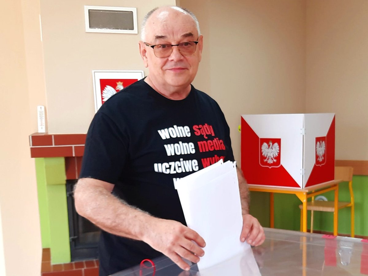 PiS okupował, okradał, dzielił, szczuł, wprowadzał chaos i mordował.
 J. Kaczyński, A. Duda, Z. Ziobro, M. Morawiecki, B. Szydło, …, wszyscy senatorowie i posłowie PiS oraz wspierający ich hierarchowie Kościoła rzymskokatolickiego, odpowiadają za największą dewastację i