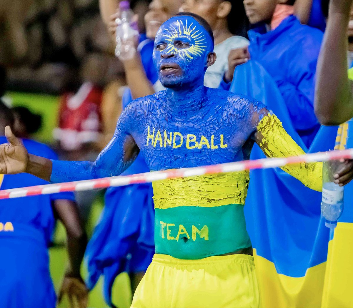 FerwahandRwanda's tweet photo. U #RwandaKuMutima 🇷🇼🇷🇼🇷🇼

Turashimira abakomeje gushyigikira amakipe y'igihugu y'u Rwanda ya Handball (abatarengeje imyaka 18 n'abatarengeje imyaka 20) bari mu irushanwa #IHFTrophy i Kampala muri Uganda.

U Rwanda rurakina umukino wa nyuma mu batarengeje imyaka 20 na Kenya, ruhatanire umwanya wa gatatu na Tanzania mu batarengeje imyaka 18 kuri uyu wa Gatandatu