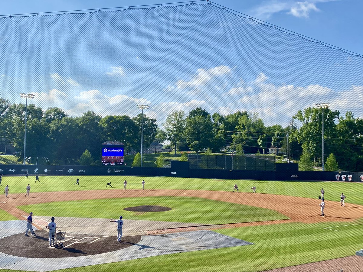 Here Come the Bears in Clarksville!
<a href="/UCABearBaseball/">UCA Baseball</a> @ Austin Peay  6:00 pm
📻🎙️:  <a href="/TheBear91_3/">The NEW Bear 91.3, KUCA-FM!</a>  airtime 5:40 pm
💻📱: TuneIn app  /  UCA.edu/KUCA
#BearClawsUp x #FightFinishFaith