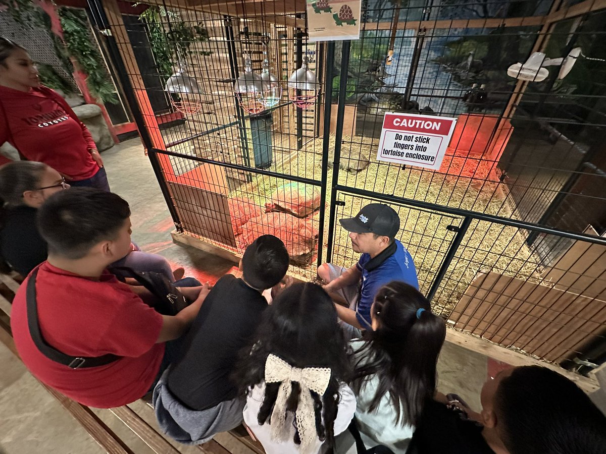 Thank you <a href="/cassandraS_TISD/">Casey</a> &amp; safety patrol for letting me join you today! Thank you Jungle Reef for a great time! 🦈🐠 #TISDProud