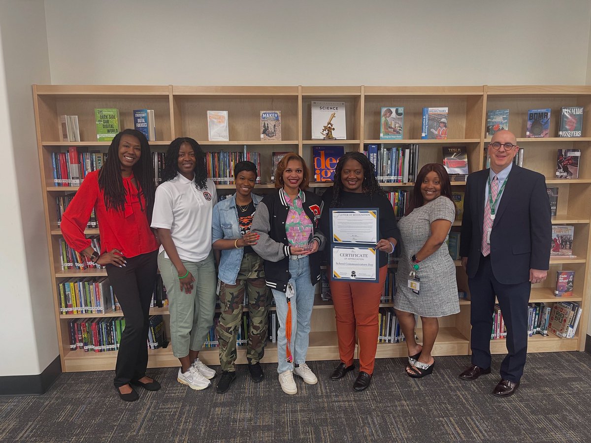 FultonCountySchools (@fultoncoschools) on Twitter photo In honor of #SchoolCommunicatorsDay, we visited <a href="/ThePromise_2024/">The Promise Career Institute</a> to present the Digital Communicator’s Choice Award! Chosen by our FCS Digital Communications Specialist, this team leads with creative, consistent, and impactful storytelling.
#AwareandCareFCS #FCSnews In honor of #SchoolCommunicatorsDay, we visited <a href="/ThePromise_2024/">The Promise Career Institute</a> to present the Digital Communicator’s Choice Award! Chosen by our FCS Digital Communications Specialist, this team leads with creative, consistent, and impactful storytelling.
#AwareandCareFCS #FCSnews