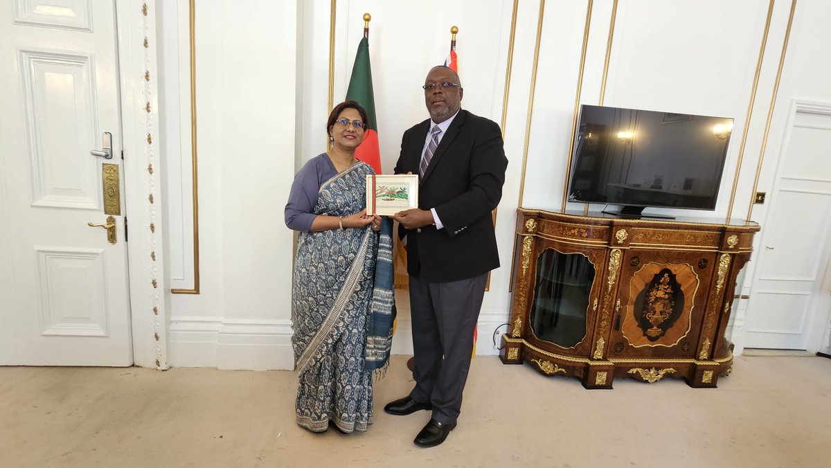 HE Paul Rolle along with Maritime Attaches Bernis Pinder and Marcus Williams paid a courtesy call on HE Abida Ialam, High Commissioner of Bangladesh to the UK. They discussed The Bahamas re-election to the Council of the International Maritime Organization.