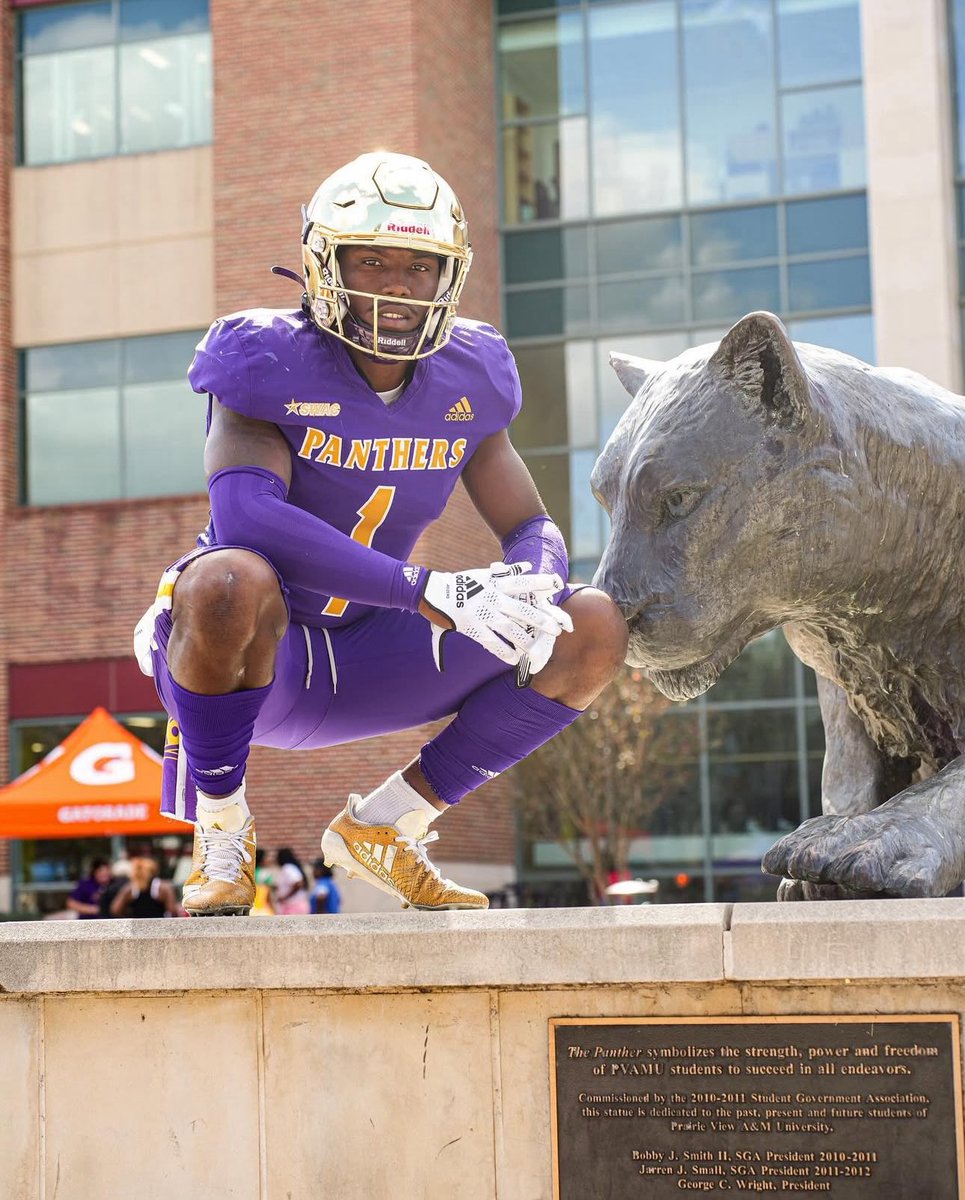 Dakarai”DK”Spencer (@dakaraispencer) on Twitter photo After a great conversation With <a href="/CoachJayWalker/">Jay Walker</a> I’m Blessed to receive an offer from <a href="/pvamufb_/">Prairie View A&M Football</a> #WTW #DOG
<a href="/CoachRT1988/">Rafael Thomas</a>
<a href="/CoachWritt/">Jon Writt, M.Ed.</a>
<a href="/velasquezcoach/">Justin Velasquez</a>
<a href="/SkeeterRecruits/">USVSUS</a> After a great conversation With <a href="/CoachJayWalker/">Jay Walker</a> I’m Blessed to receive an offer from <a href="/pvamufb_/">Prairie View A&M Football</a> #WTW #DOG
<a href="/CoachRT1988/">Rafael Thomas</a>
<a href="/CoachWritt/">Jon Writt, M.Ed.</a>
<a href="/velasquezcoach/">Justin Velasquez</a>
<a href="/SkeeterRecruits/">USVSUS</a>