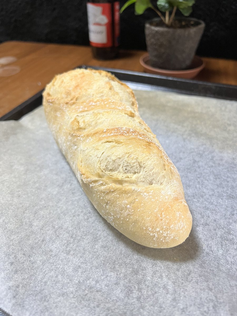budopann's tweet photo. 今日のパン🥖🥖🥖
【バケット】
#朝食
#パン作り https://t.co/6sARKkq6Ys