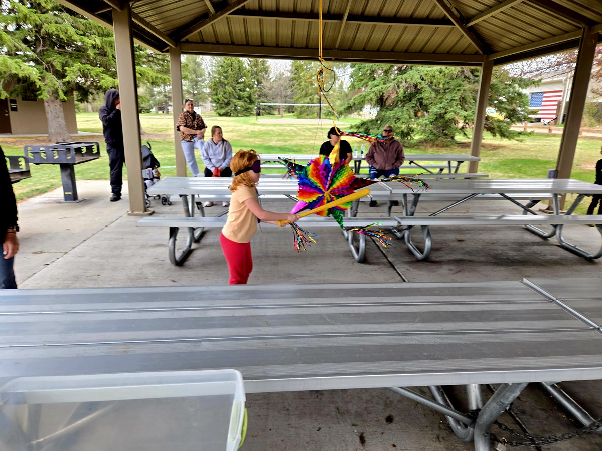 Laramie_1's tweet photo. Afflerbach and Hobbs Dual Language Immersion kindergarteners celebrated Cinco de Mayo at Mylar Park with games, food and a piñata!
#elevateLCSD1 https://t.co/pnO1SFCtLF