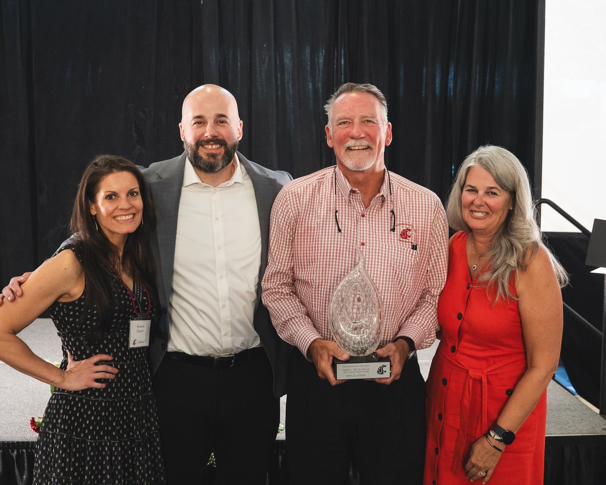 A few moments from our Volunteer Awards Celebration last night. 🎉 🥂 

To our dedicated #WSUFVolunteers—THANK YOU. Your efforts, passion, and expertise are invaluable. You know you're in good company when you're with those who treasure the Coug community. 😎 #GoCougs