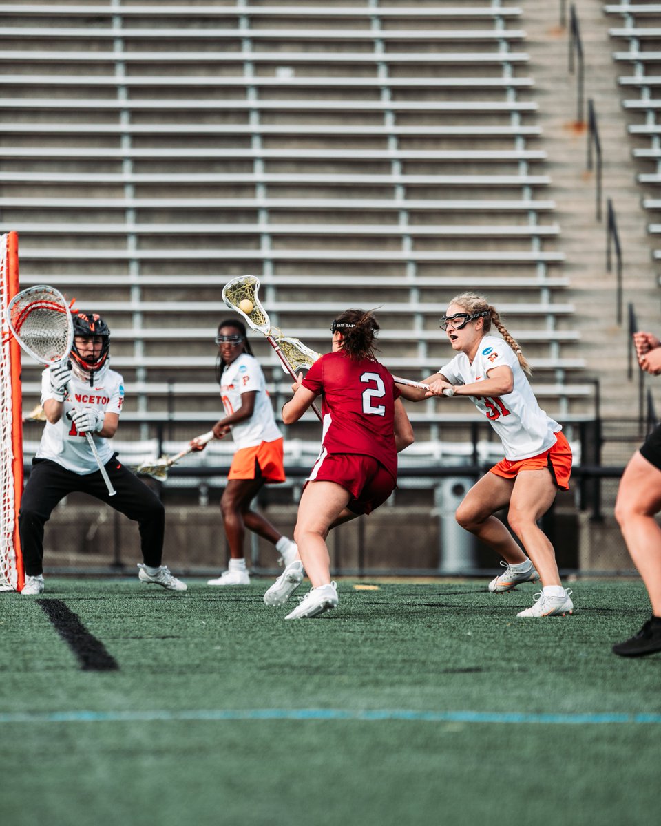 Hancock coming in 𝙘𝙡𝙪𝙩𝙘𝙝!!

We're back within three in the third

8:18 Q3 | Prince 11, UMass 8