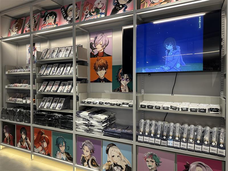 shibuya_t_comic's tweet photo. ／
📢SHIBUYA TSUTAYA #IP書店 、TSUTAYA EBISUBASHI #大阪IP書店 にて展開中の『#にじさんじ』🌈🕒大型コーナーにて、本日より『 #にじさんじWORLDTOUR2025 』グッズの販売がスタート‼
＼

ライブに欠かせないペンライトやお部屋に飾ったり推し友と色んな場所で一緒に撮影するのにピッタリなアクリルスタンドなどグッズが盛り沢山✨

この機会にぜひお立ち寄りください 🎶

★渋谷・IP書店詳細→ https://t.co/WcCLVBeLV9
★戎橋・大阪IP書店詳細→ https://t.co/QIK4zFPaL8

#シブツタ #エビツタ #IP書店
